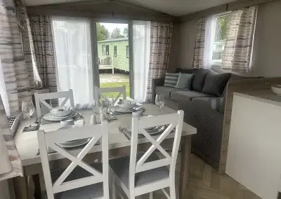 YHHP Swift Ardennes Dining